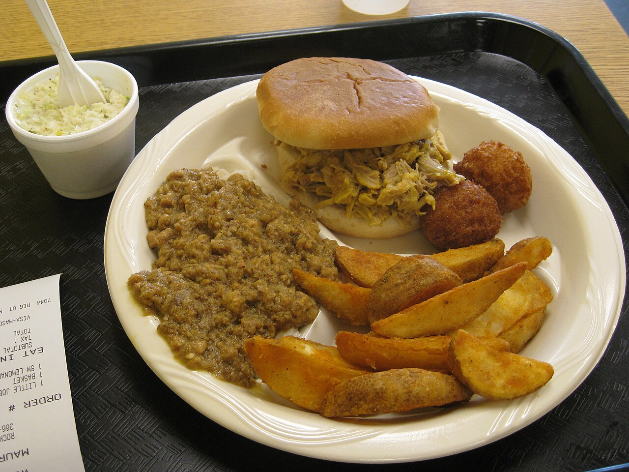 gourmet food plate (foto: Nathan Cardozo / CC BY-SA 2.0, Wikimedia Commons)