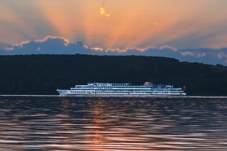 Croisières de Luxe : Les Nouvelles Routes Exclusives