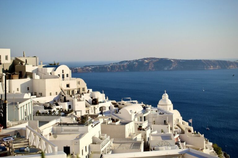 Private Villas in Greece 2026: Insider Guide to Mykonos, Santorini, and Paros