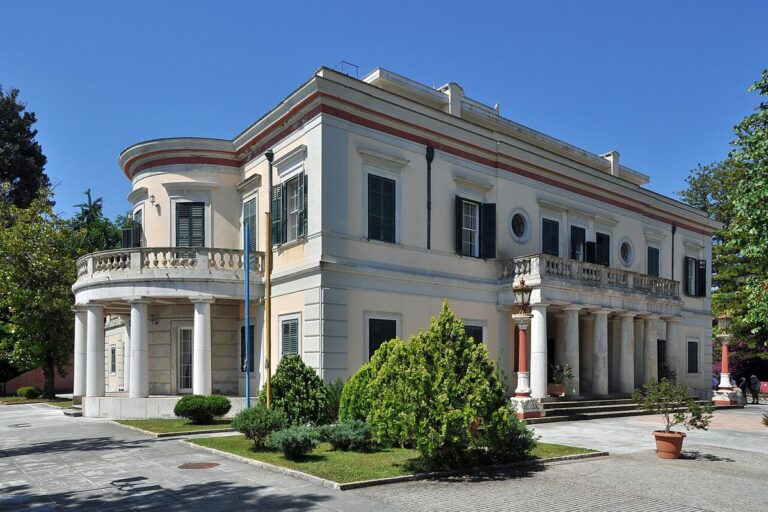 Villas Privees en Grece : Guide des Plus Belles Locations pour un Ete Inoubliable