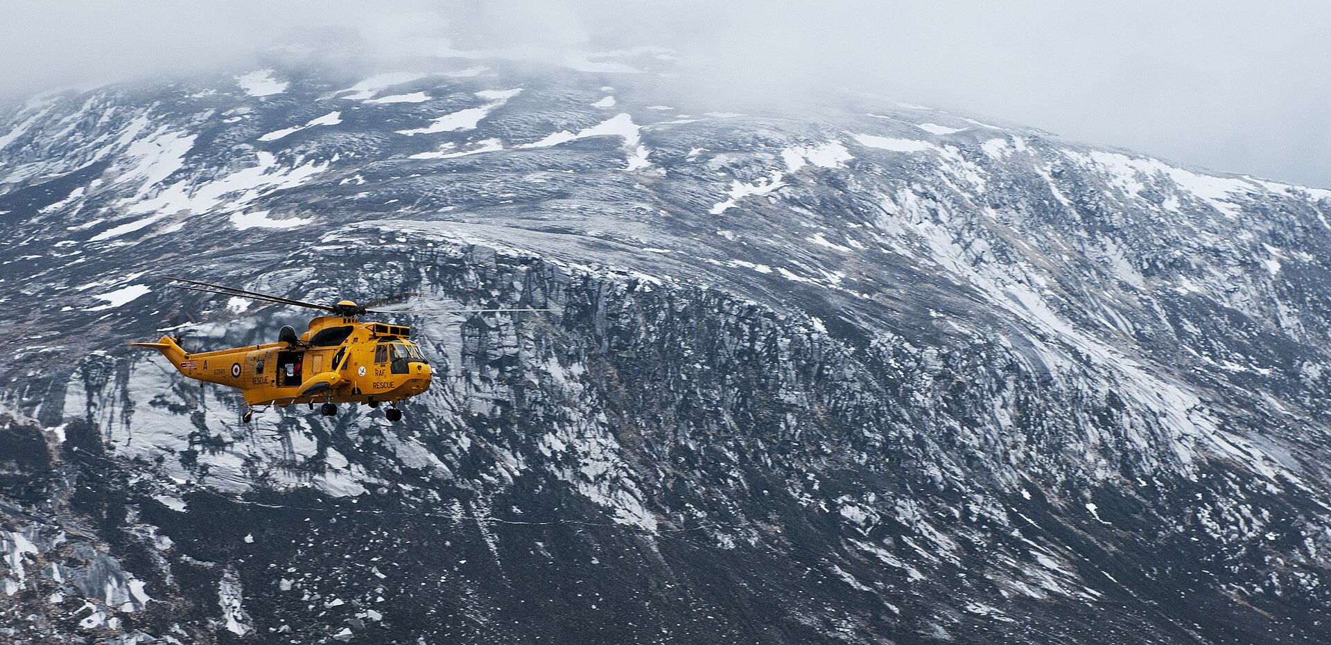 helicopter mountain landing pad