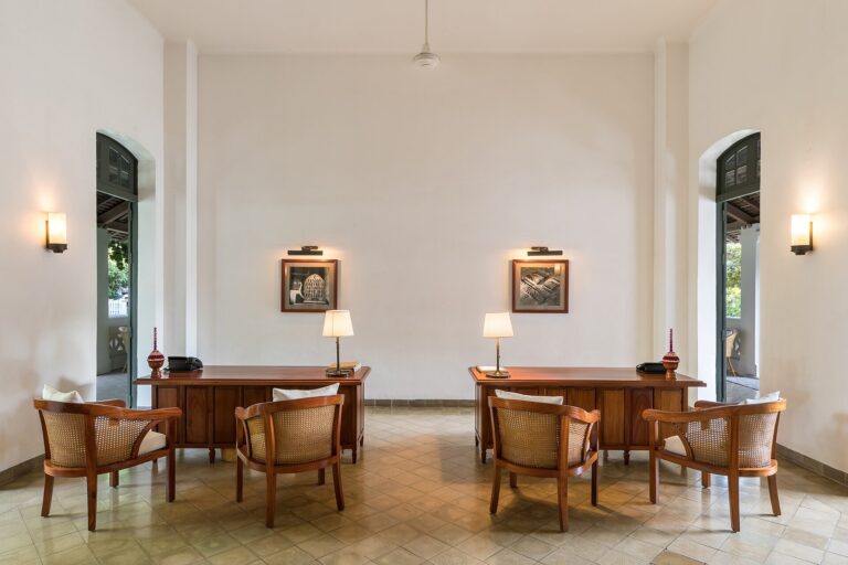 hotel reception desk lobby
